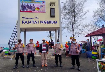 Polsek Kaliwungu Melaksanakan Monitoring ke Pantai Ngebum Desa Mororejo Kecamatan Kaliwungu