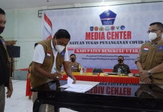 Bupati Bengkulu Utara Ir.H.Mian