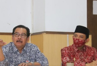 Wakil Walikota Bengkulu Dedy Wahyudi Saat Berdiskusi Dengan Rektor Unib Ridwan Nurazi