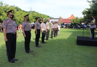 Kapolres Kendal AKBP Raphael Sandhy Cahya Priambodo SIK Pimpin Upacara Corps Kenaikan Pangkat Perwira dan Bintara Polri Periode 1 Januari 2021 dan serta PNS Periode 1 Oktober 2020