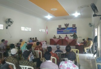 Komandan Koramil 12/Tulis Kapten Inf Supirno Bersama Forkompincam Kecamatan Kandeman menghadiri acara pengambilan sumpah / Janji dan pelantikan Perangkat Desa Botolambat bertempat di Balai desa Botolambat Kecamatan Kandeman Kabupaten Batang