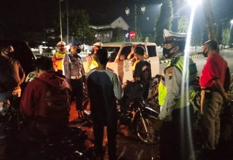 Personel Polres Pekalongan Melaksanakan Kegiatan Patroli 