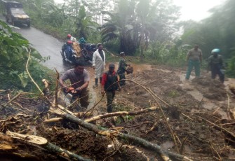 Kabupaten Pekalongan Menuju Banjarnegara Yang Berada di Dukuh Cikrowati Desa Kasimpar Kecamatan Petungkriono