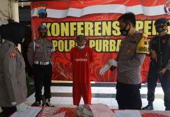 Kabag Ops Polres PurbaIingga Kompol Pujiono dalam konferensi pers, Senin (25/1/2021)