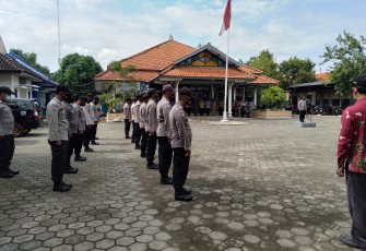 Apel Tiga Pilar Dipimpin Kasat Binmas Polres Kendal