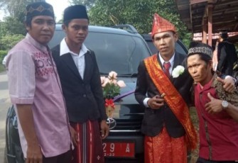 Warga Yang Akan Melakukan Akad Nikah ke Desa Air Muring Kecamatan Putri Hijau Kabupaten Bengkulu Utara
