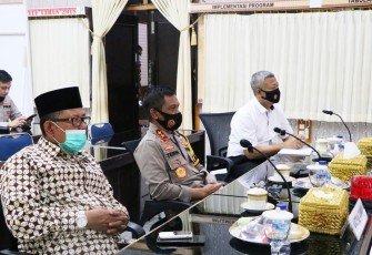  Kapolda Bengkulu Irjen Pol Drs Teguh Sarwono MSi Didampingi Ketua PWNU Bengkulu  Dr Zulkarnain Dali