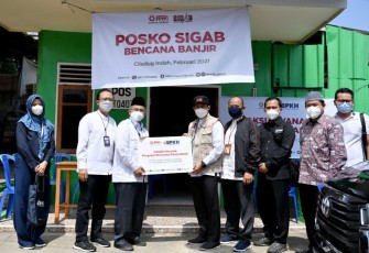 Kolaborasi PPPA Daarul Qur'an dan BPKH Tanggapi Banjir di Ciledug