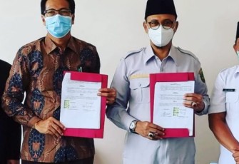 Penandatanganan Kerjasama PDAM Tirta Dharma dengan Fakultas Hukum Unib