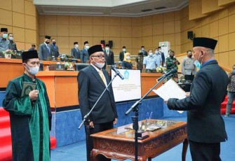 Suherianto Resmi di Lantik Jadi Anggoto DPRD Kabupaten Bintan 
