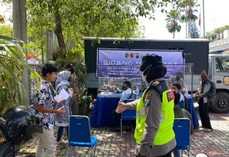 Tim Gugus Tugas Covid-19 Gelar Operasi Yustisi di Depan Kantor Dinas Kesehatan Tulungagung
