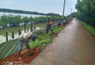 Pengerjaan Pelebaran Badan Jalan