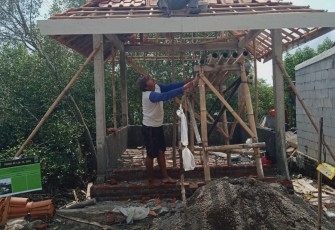 Proses Pembuatan Pos Kamling