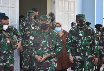 Pangdam IV/Diponegoro Mayjen TNI Bakti Agus Fadjari, S.I.P., M.Si. memimpin acara sertijab dan penyerahan jabatan sejumlah pejabat Kodam  di Aula Makodam IV/Diponegoro, Jl. Perintis Kemerdekaan, Watugong, Selasa (2/3/2021).