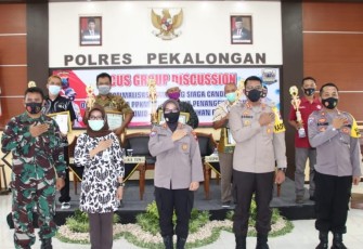 Polda Jateng melalui tim dari Direktorat Pembinaan Masyarakat (Ditbinmas) melaksanakan Kegiatan Fokus Group Discussion (FGD) dan Asistensi Kampung Siaga Candi di wilayah hukum Polres Pekalongan, Rabu (3/3/2021)