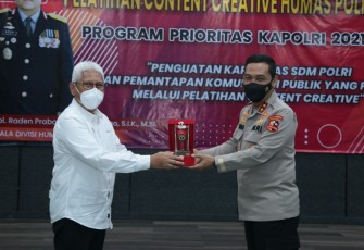 100 hari program prioritas Kapolri Jenderal Listyo Sigit Prabowo, Divisi Humas Polri menggelar pelatihan konten kteatif bagi personel Humas di seluruh Indonesia