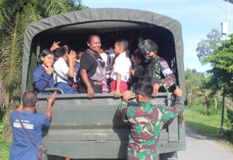 Satgas Pamtas Yonif 403/Wirasada Pratista di bawah pimpinan Mayor Inf Ade Pribadi Siregar, S.E., M.Si. turut serta dalam mengemban misi mencerdaskan kehidupan bangsa terkhusus masyarakat di daerah Arsotami kabupaten Keerom Provinsi Papua yang merupakan Perbatasan Negara Republik Indonesia dengan Negara Papua New Guinea (PNG). Rabu,  (17/3/2021).