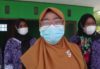 Bidan Desa Sedari