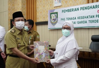 Pemprov Bengkulu Beri Penghargaan Nakes Pelayan Pasien Covid-19 Kenaikan Pangkat