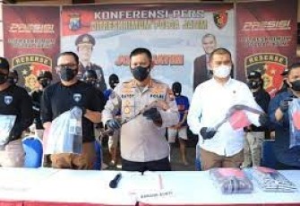 Polda Jatim Berhasil Tangkap Tiga Jambret Spesialis Pecah Kaca Mobil