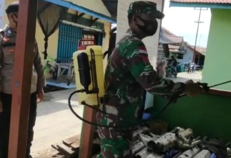 Semangat Babinsa Lawan COVID-19 Bersama Satgas Desa Jongkong Pasar