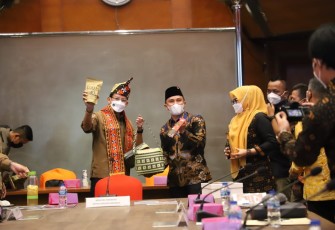 Bupati Lambar Gelar Audensi Dengan Menteri Periwisata dan Ekonomi Kreatif