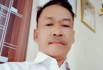 Kepala Desa Talang Mulya Salim