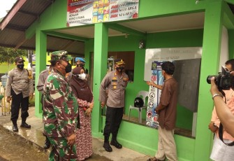 Kapolres Bersama Dandim 0315/Bintan Tinjau Pos PPKM di Wilayah Kota Tanjung Pinang