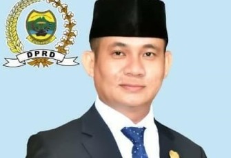  Ketua DPRD Kabupaten Lingga Ahmad Nasirudin
