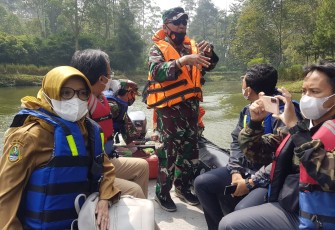 Sektor 1 Satgas Citarum Harum menerima kunjungan Lapangan Tim Dinas Ketahanan Pangan dan Perikanan serta Balai Benih Ikan Kab. Bandung bertempat di Balai Sawala Desa Tarumajaya Kecamatan Kertasari Kab. Bandung, Senin (14/6/2021).