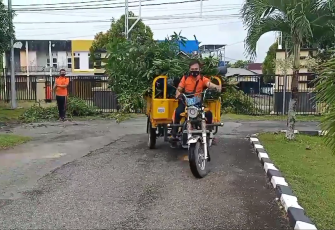 Polres Seluma Gelar Olahraga dan Kebersihan Lingkungan 