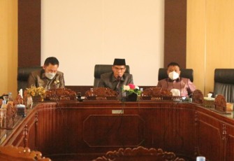 DPDR Gelar Rapat Paripurna Pandangan Umum Fraksi-Fraksi Terhadap Dua Raperda