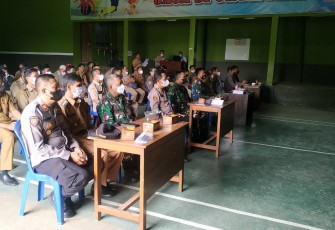 Kapolsek Pageruyung hadiri rapat koordinasi di gedung serbaguna Desa Tambahrejo Kecamatan Pageruyung, Senin 8/11/2021