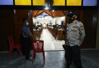 Berikan Rasa Aman Dalam Beribadah, Polisi Jaga di Gereja