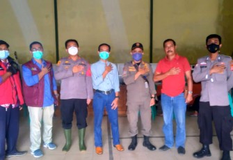 Kapolsek Bersama kanit Sabhara, Kanit Binmas dan Babinktibmas Monitoring Vaksin Presisi Polri di GOR Desa Sukanagara