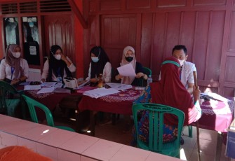 pelaksanaan vaksinasi di Desa Bakal Dalam Kecamatan Talo Kecil dan Desa Tebat Gunung Kecamatan Semidang Alas.
