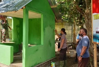 Salah satu pos kamling yang di kerjakan oleh satgas TMMD kodim Bitung
