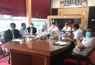 Foto: Diskusi dengan Zoom Meeting