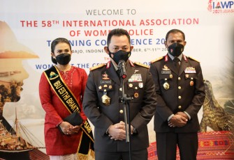 Kapolri  memberikan keterangan saat sukseskan acara The 58 th IAWP