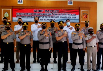Kapolres Majalengka Pimpin Upacara Korps Raport Kenaikan Pangkat Pengabdian TMT 1 Oktober 2021