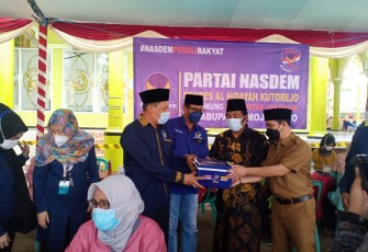 Partai NasDem Vaksinasi 850 Orang di Kabupaten Mojokerto