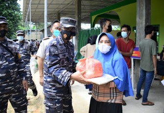 TNI AL Lantamal IV Kembali Gelar Serbuan Vaksin Covid -19 Tahap II  Di Kampung Bahari Nusantara
