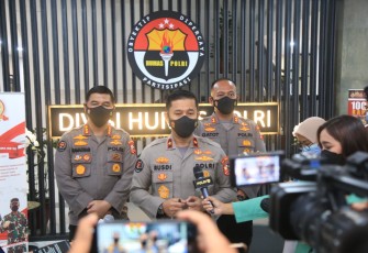 Karopenmas Divisi Humas Polri Brigadir Jenderal Rusdi Hartono Polri Paparkan Kronologi Meninggalnya Mantan Bupati Yahukimo Abock Busup