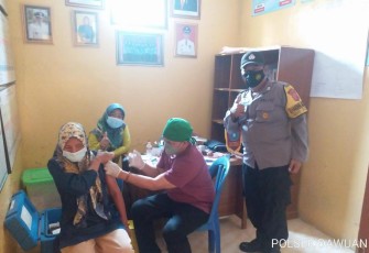 Polsek Dawuan Laksanakan Monitoring dan Pengamanan Vaksinasi Bagi Masyarakat