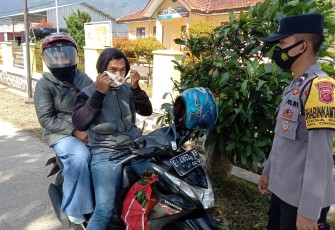 Polsek Cingambul Beri Imbauan Pakai Masker 