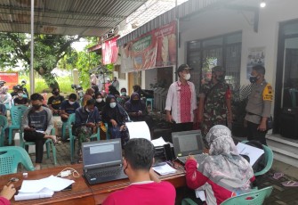 Percepat Program Vaksinasi Nasional, Polsek Pekalongan Selatan Gelar Serbuan Vaksinasi Hingga Kelurahan
