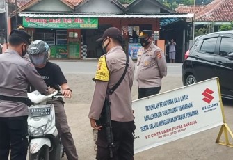 Upaya Memutus Mata Rantai Covid-19, Polsek Dawuan Laksanakan Operasi Yustisi Sasar Warga Tidak Patuhi Prokes