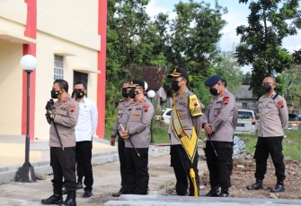 Polres Kendal telah melaksanakan Wasgiat pelaksanaan pengecekan tempat isolasi alternatif di Desa Plantaran Kecamatan Kaliwung Selatan Kabupaten Kendal bagi anggota jajaran Polda Jateng yang dinyatakan Positif Covid 19. Rabu (23/06/2021)
