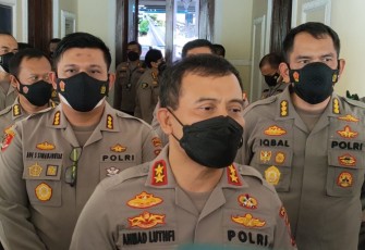 Kapolda Jateng Irjen Pol Ahmad Luthfi saat memberikan keterangan terkait Transfer Dana Palsu 