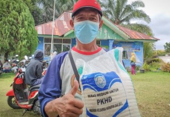 Warga : Saya sangat senang sekali, terima kasih kepada Pak Walikota, Wawali dan pegawai lainnya. Sekali lagi saya ucapkan terima kasih banyak Pak Wali
